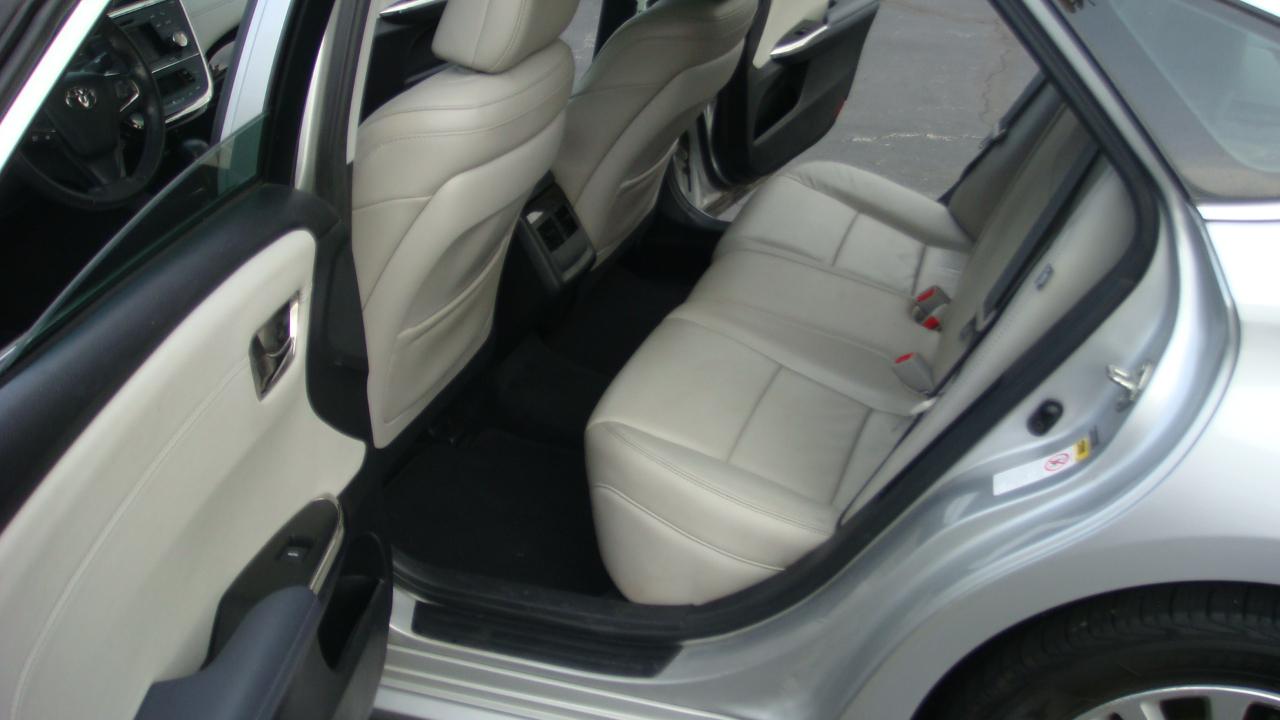 Toyota Avalon Hybrid XLE Premium 2013