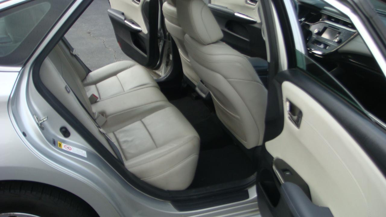 Toyota Avalon Hybrid XLE Premium 2013