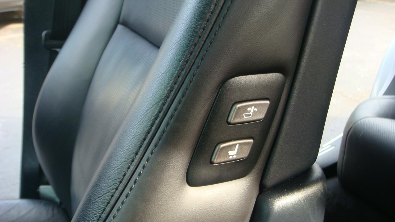 Lexus LS 460 L Luxury Sedan AWD 2011