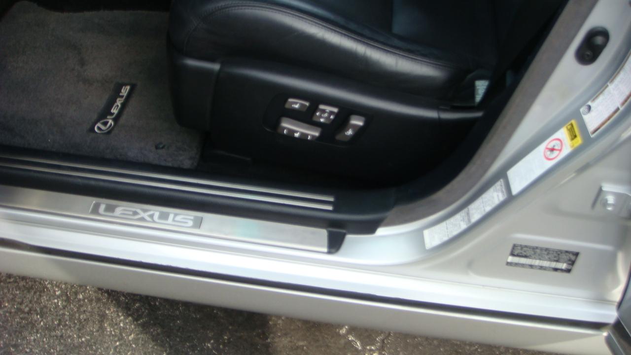 Lexus LS 460 L Luxury Sedan AWD 2011