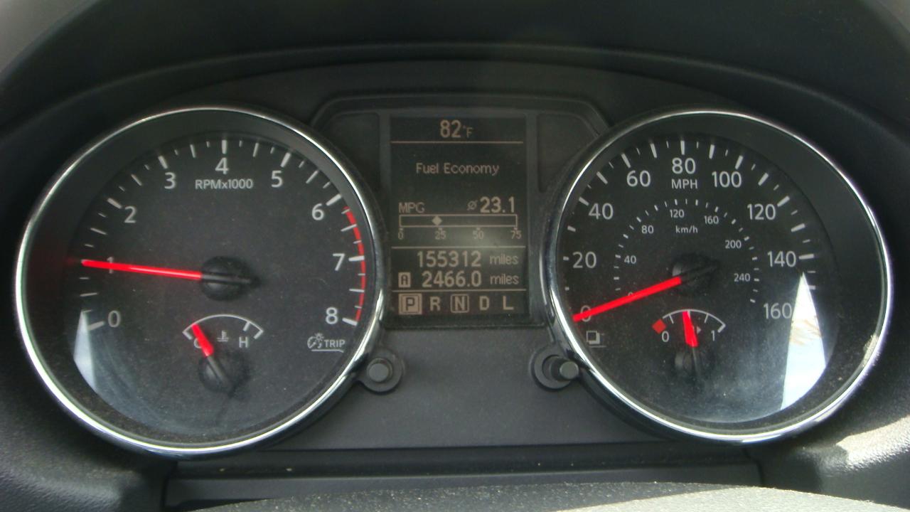 Nissan Rogue S AWD 2011