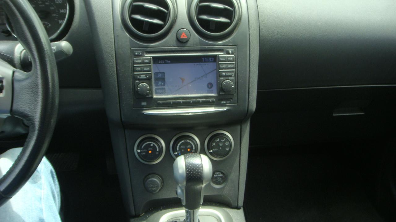 Nissan Rogue S AWD 2011