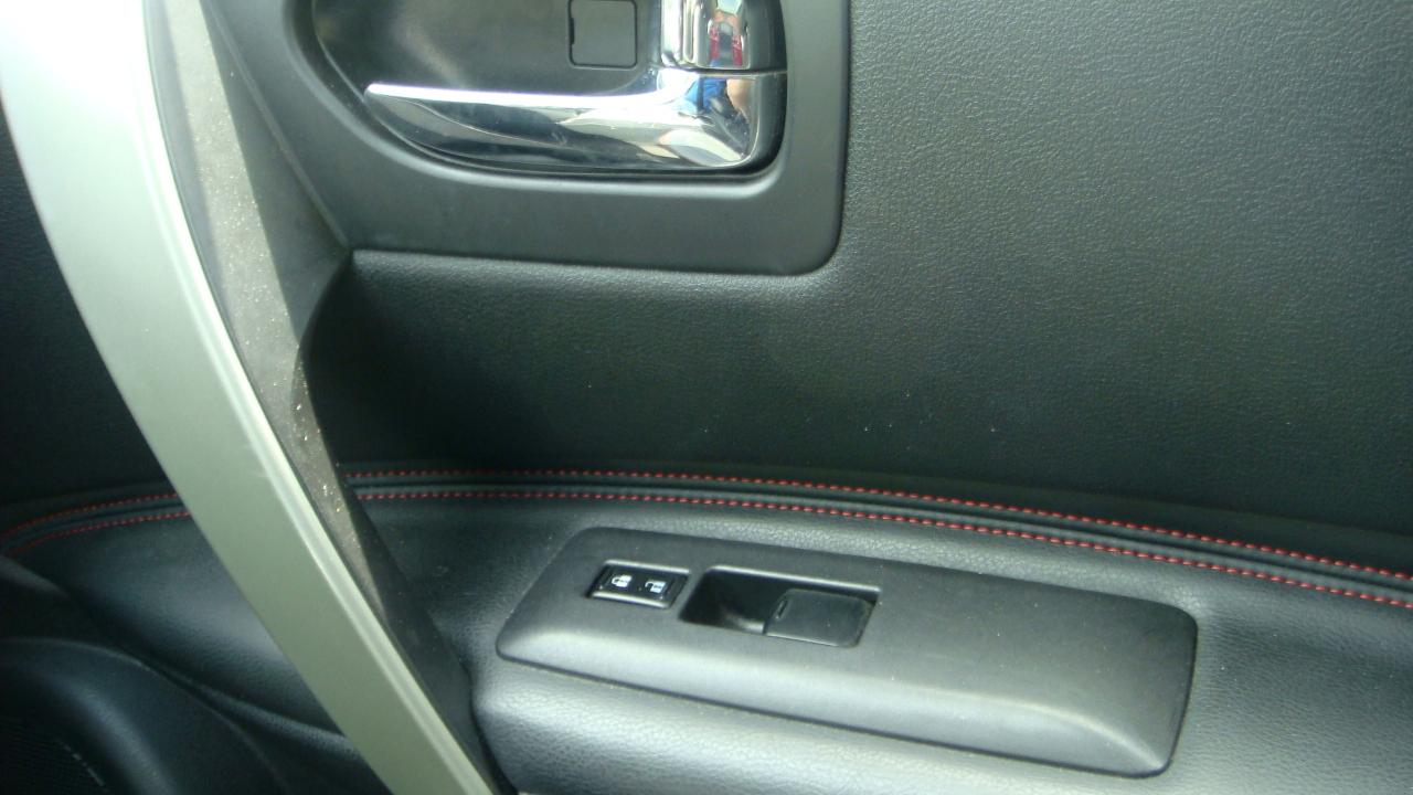 Nissan Rogue S AWD 2011
