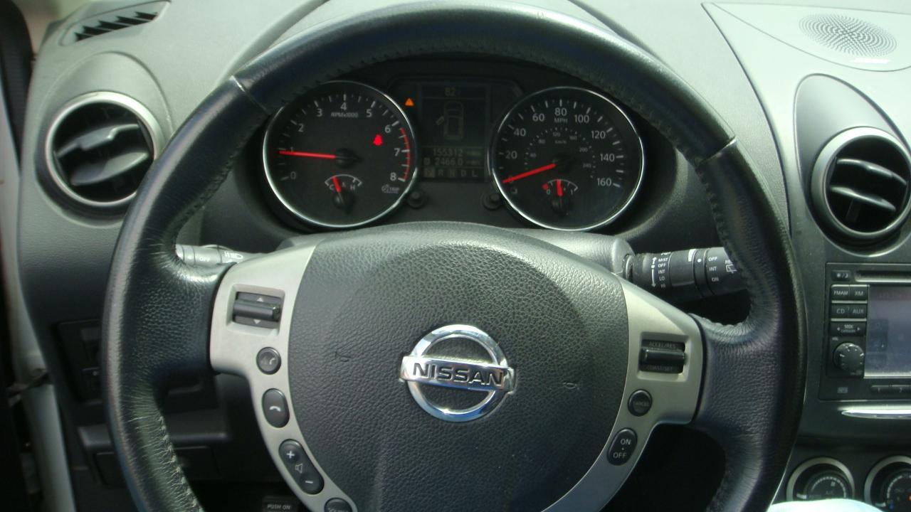 Nissan Rogue S AWD 2011