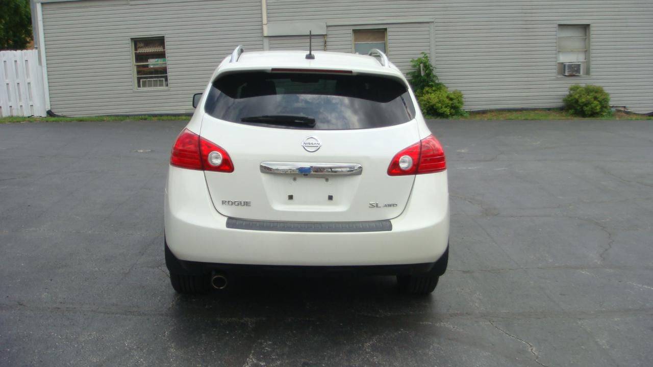 Nissan Rogue S AWD 2011
