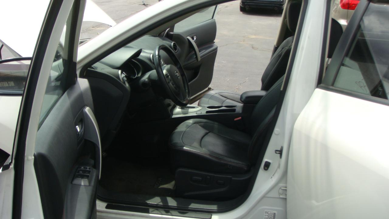 Nissan Rogue S AWD 2011