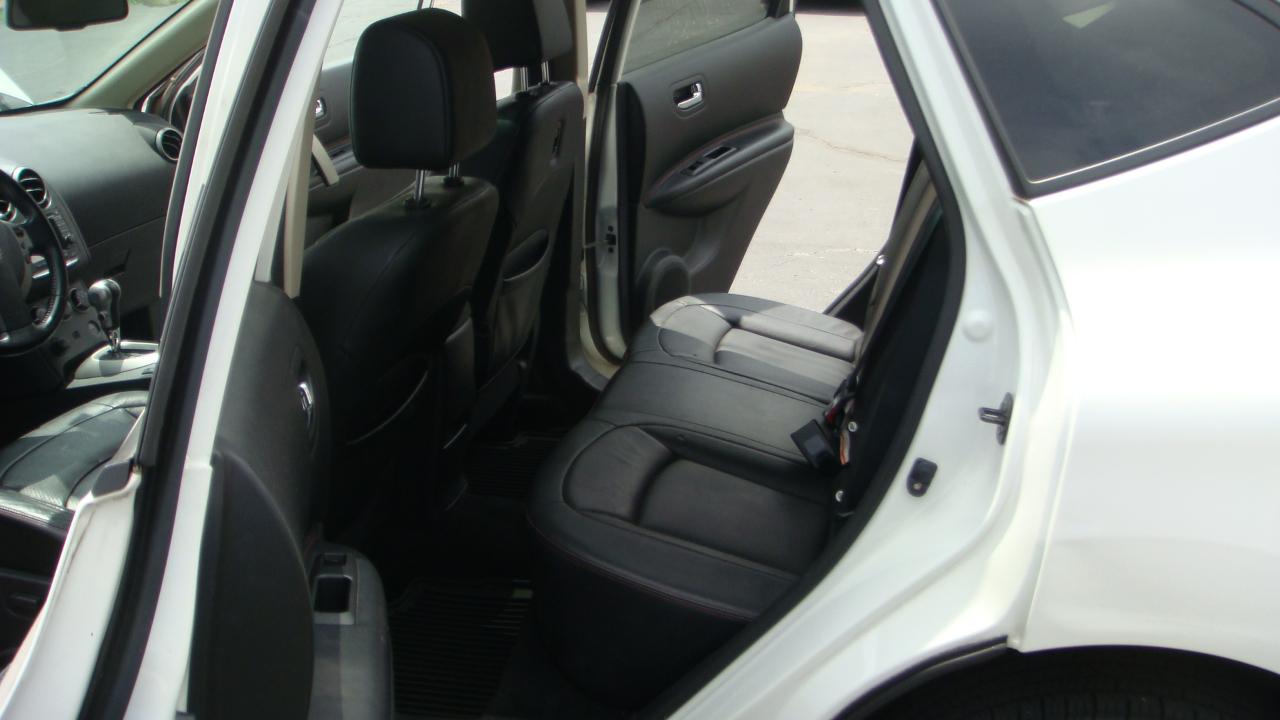 Nissan Rogue S AWD 2011