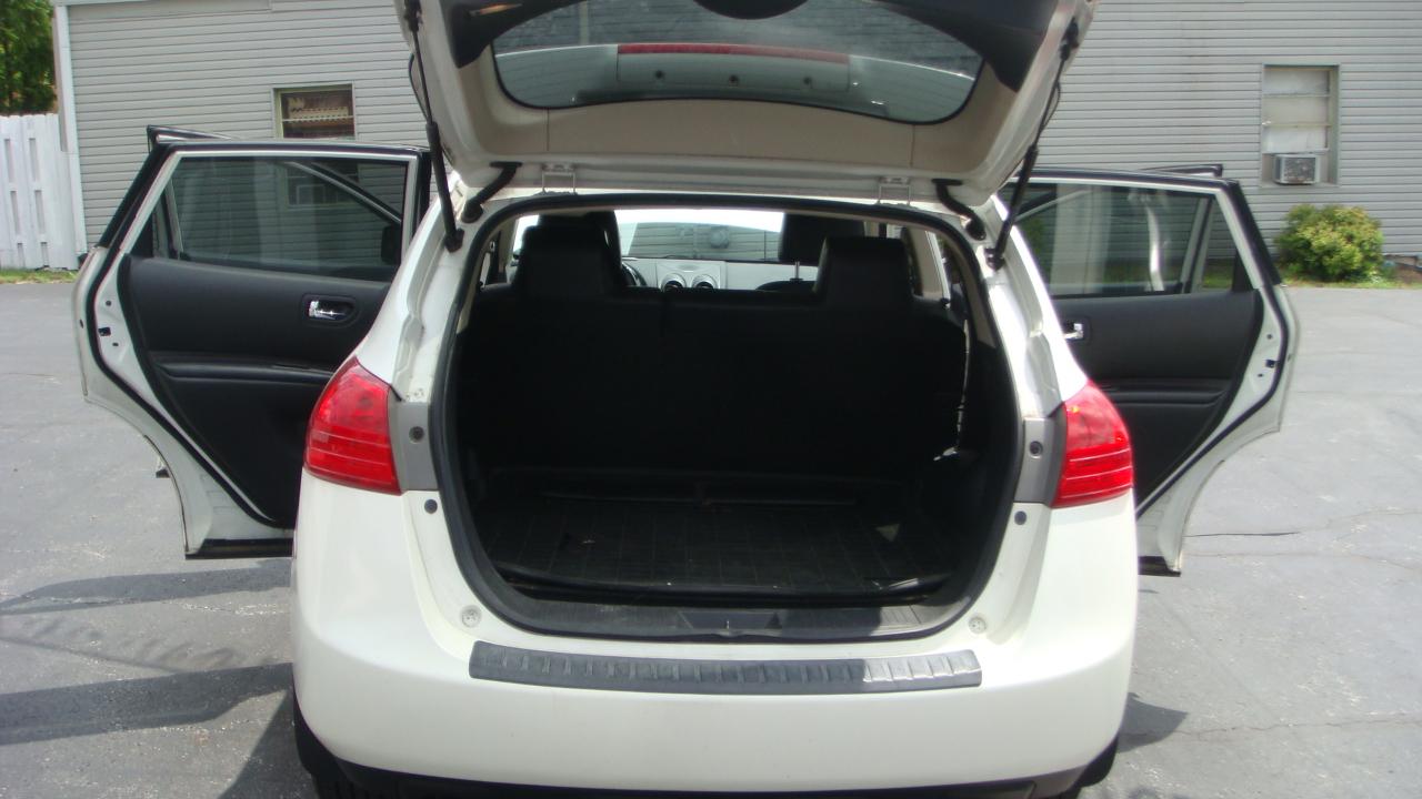 Nissan Rogue S AWD 2011