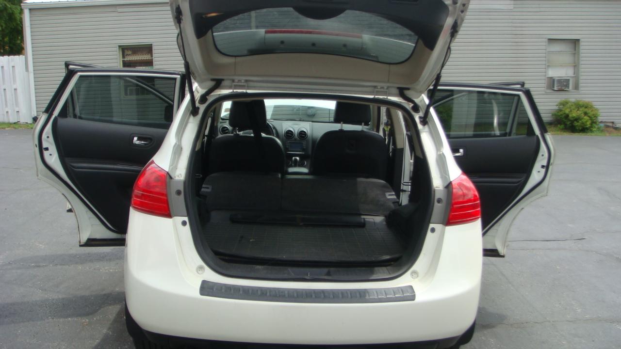 Nissan Rogue S AWD 2011