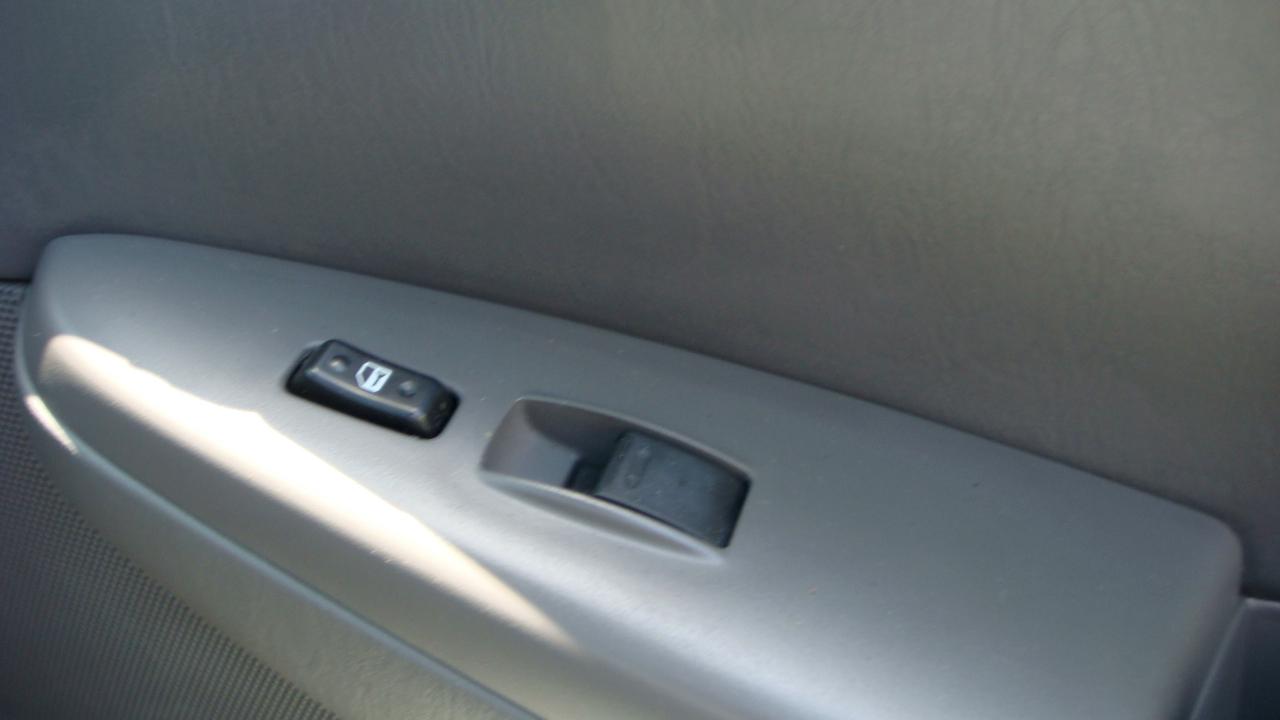 Toyota Camry Solara SE Convertible 2004
