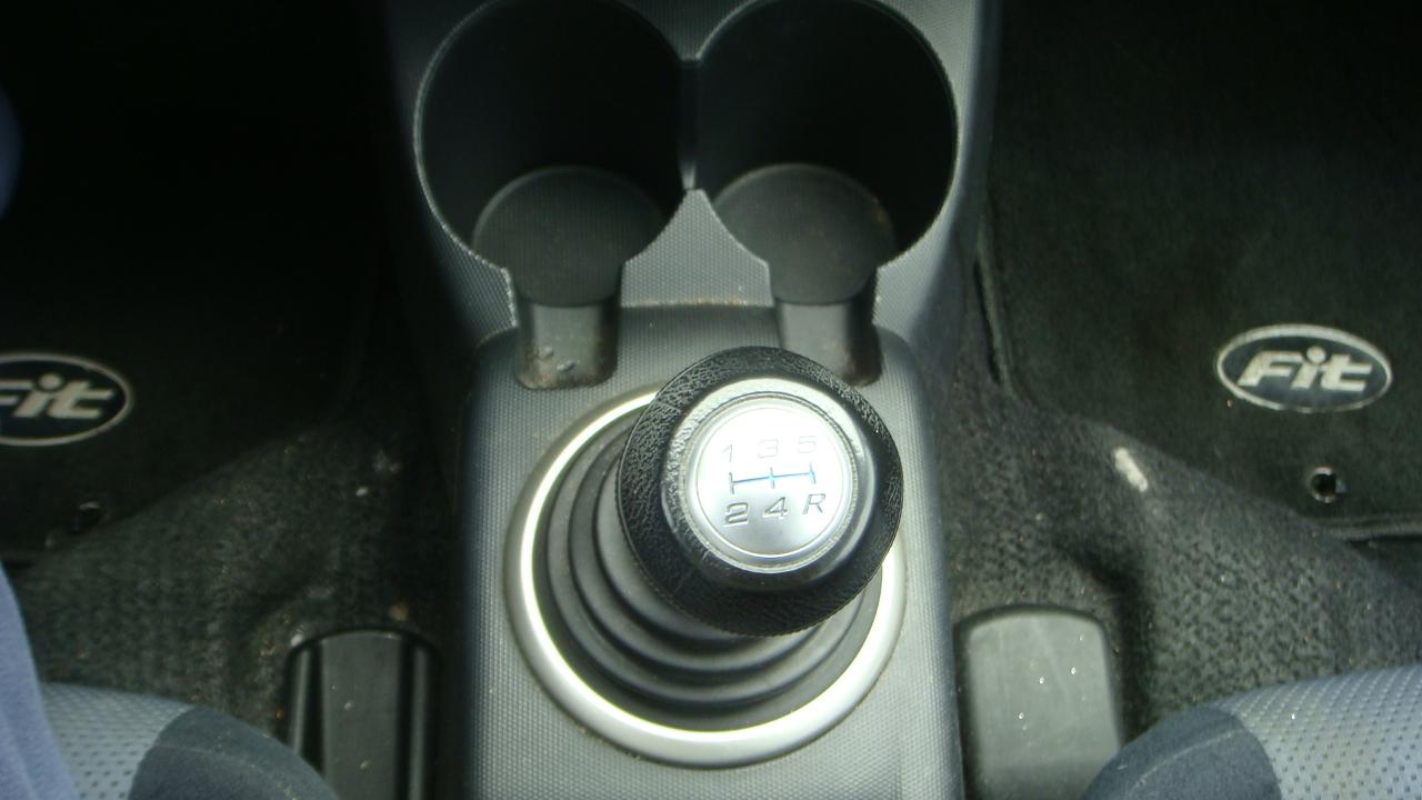 Honda Fit Sport 5-Speed MT 2007