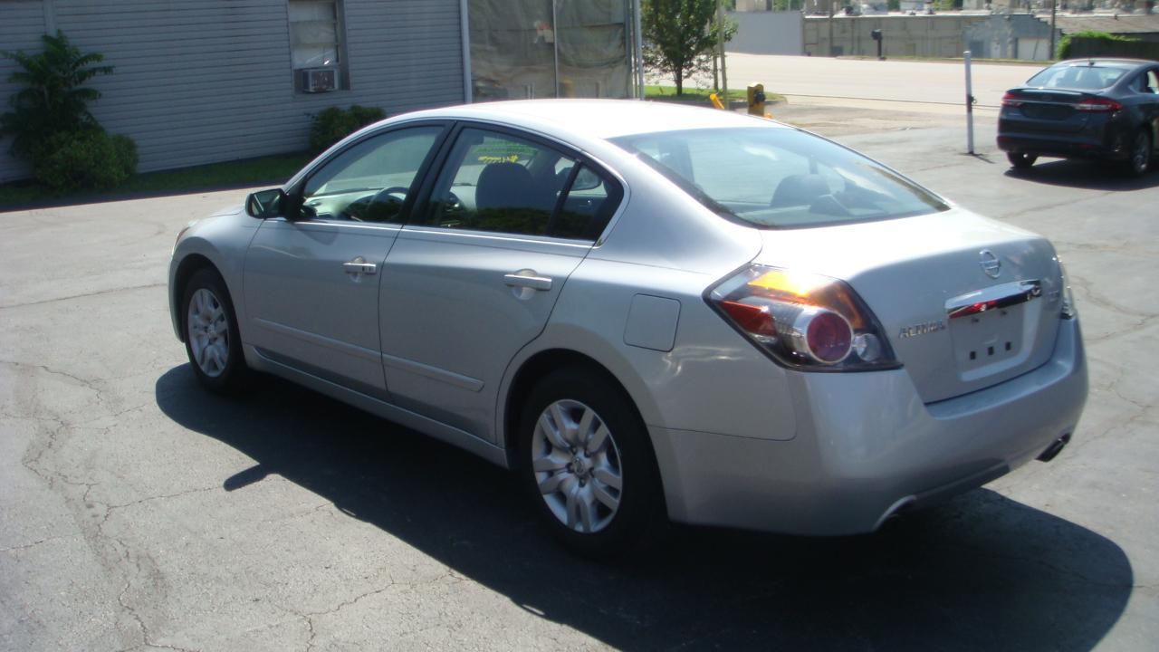 Nissan Altima 2.5 S 2012