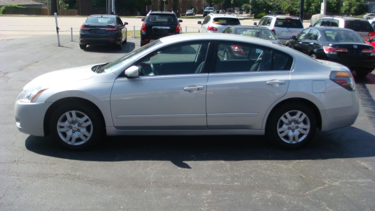Nissan Altima 2.5 S 2012