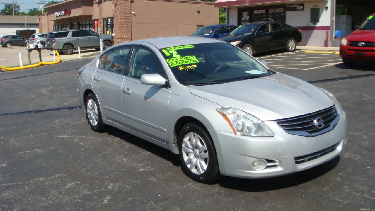 Nissan Altima 2.5 S 2012