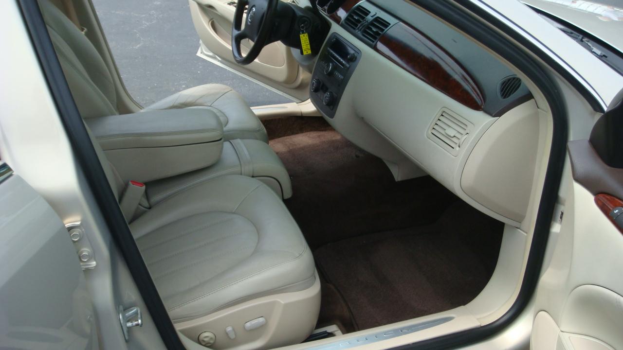 2008 Buick Lucerne CXL - Photo 18