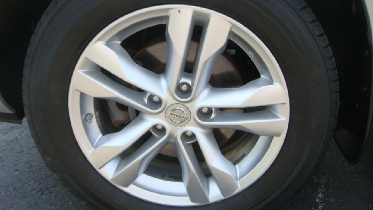 Nissan Rogue S AWD 2013