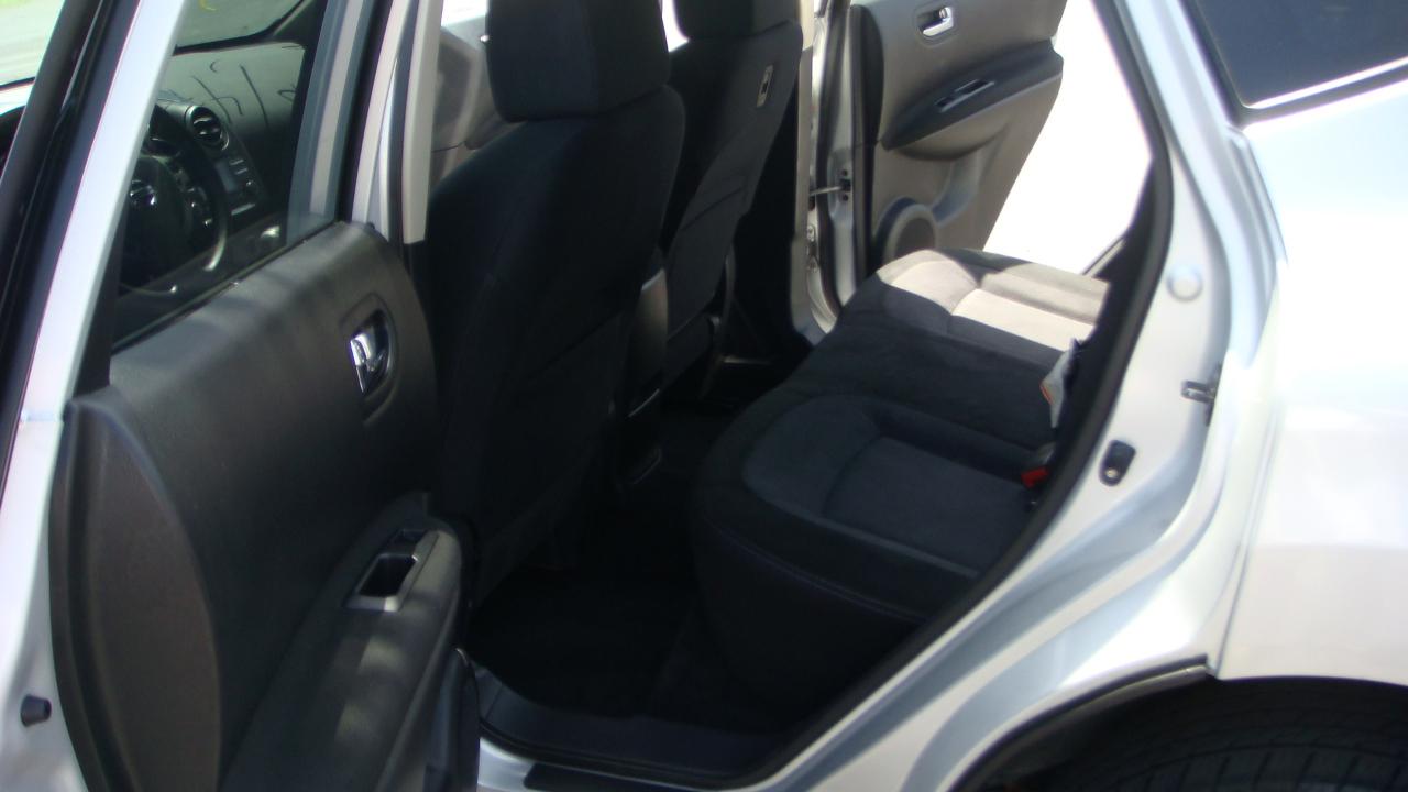 Nissan Rogue S AWD 2013
