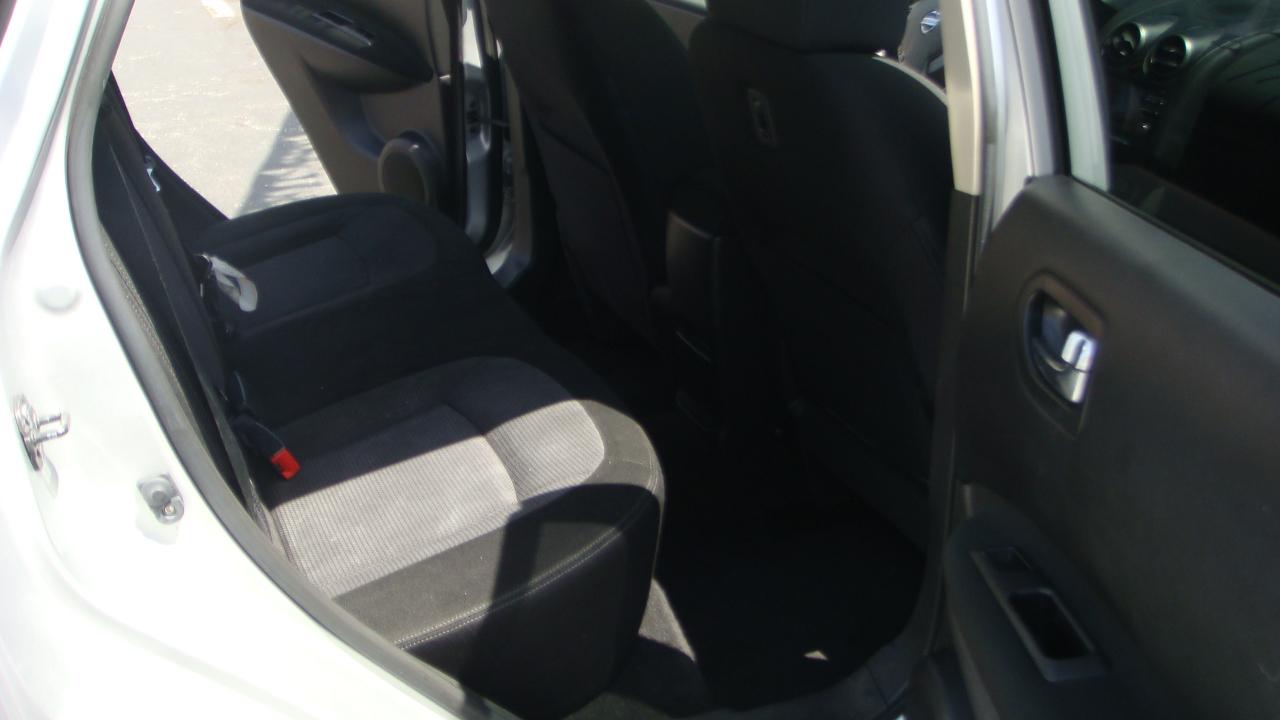Nissan Rogue S AWD 2013
