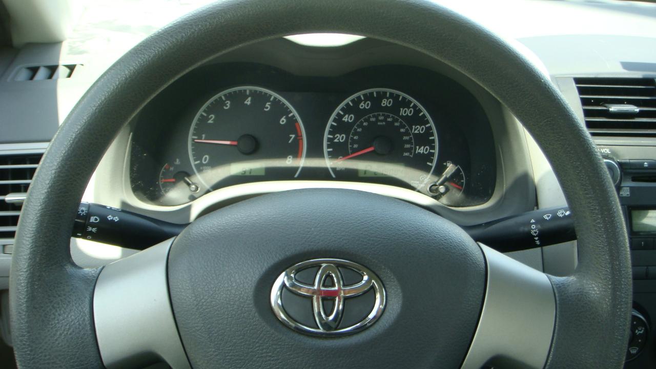 Toyota Corolla LE 4D Sedan 2010