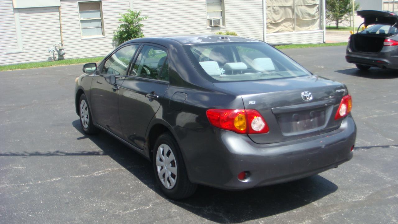 Toyota Corolla LE 4D Sedan 2010