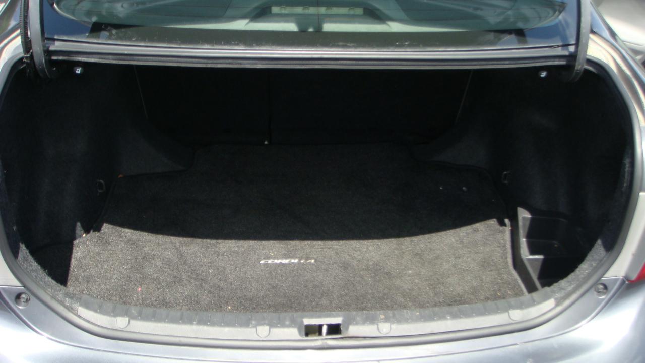 Toyota Corolla LE 4D Sedan 2010