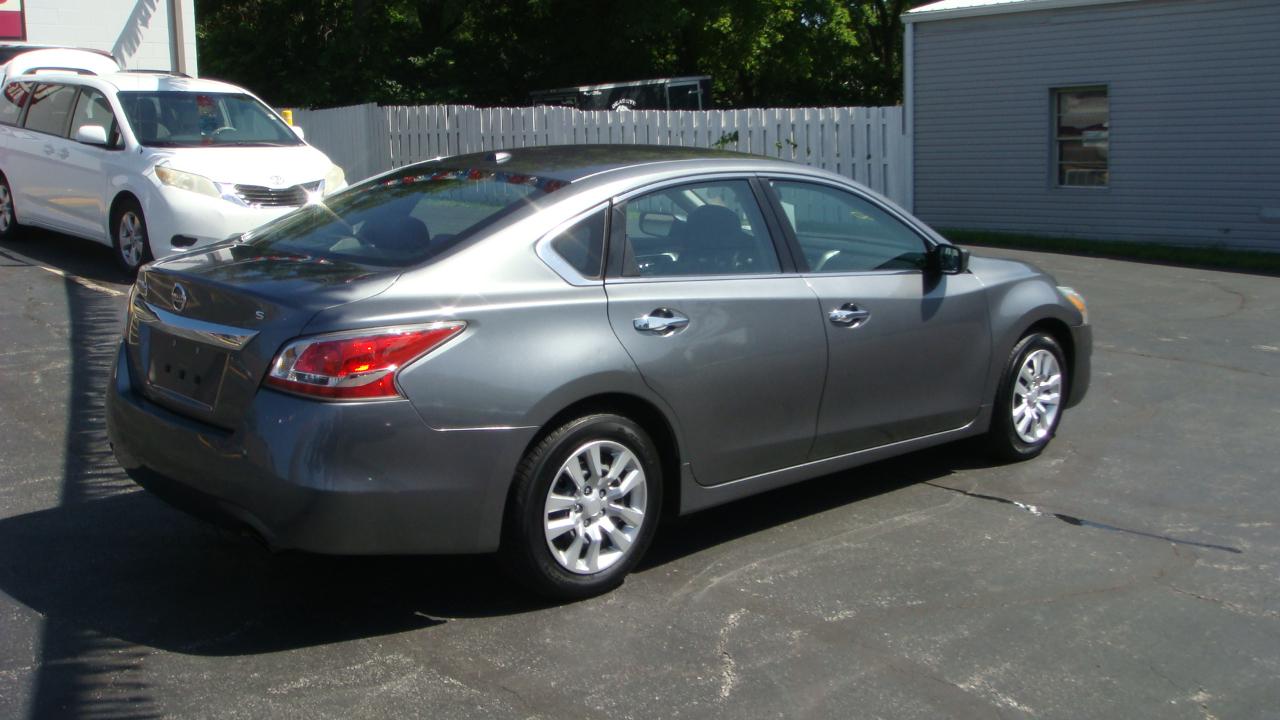 Nissan Altima 2.5 S Sedan 2015