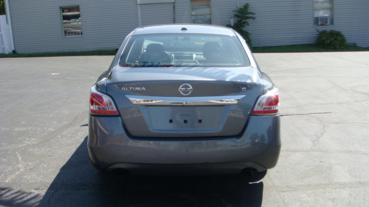 Nissan Altima 2.5 S Sedan 2015