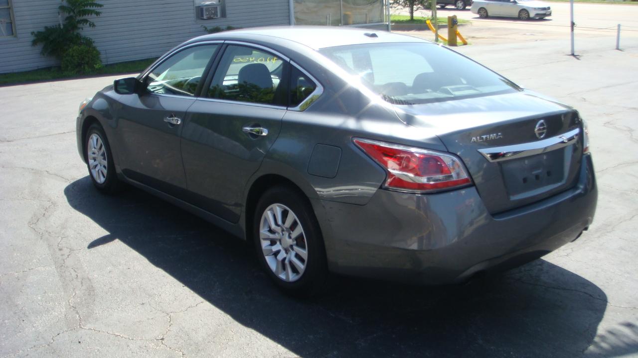 Nissan Altima 2.5 S Sedan 2015