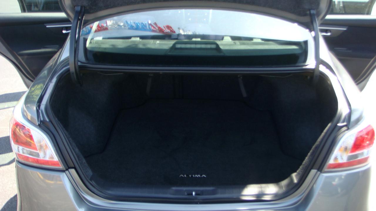 Nissan Altima 2.5 S Sedan 2015