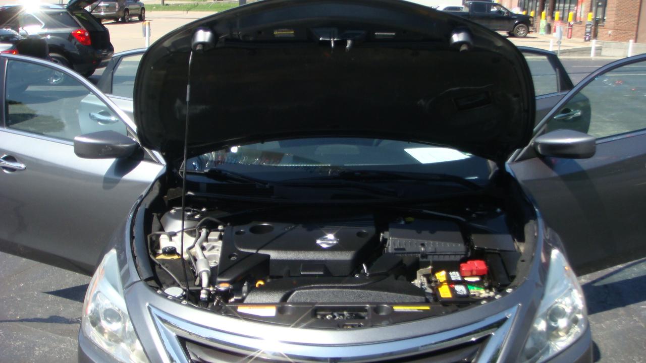 Nissan Altima 2.5 S Sedan 2015