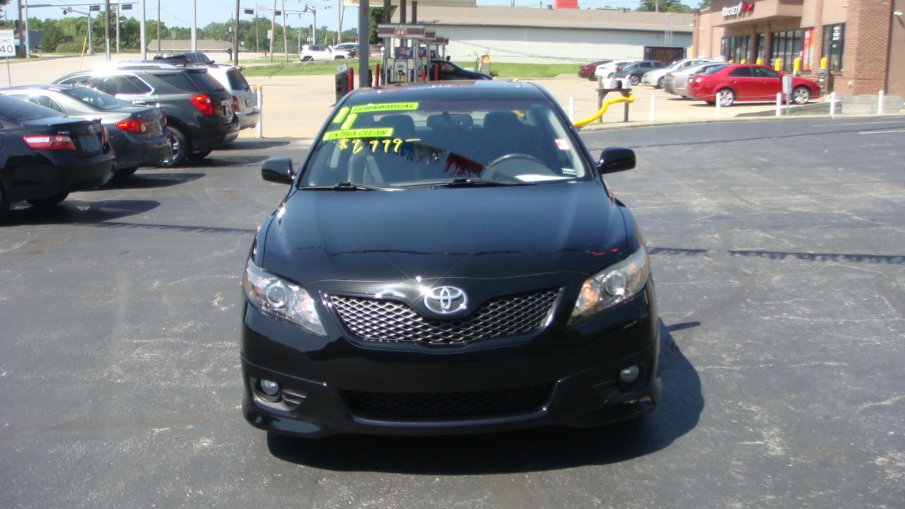 Toyota Camry SE 4D Sedan 2011