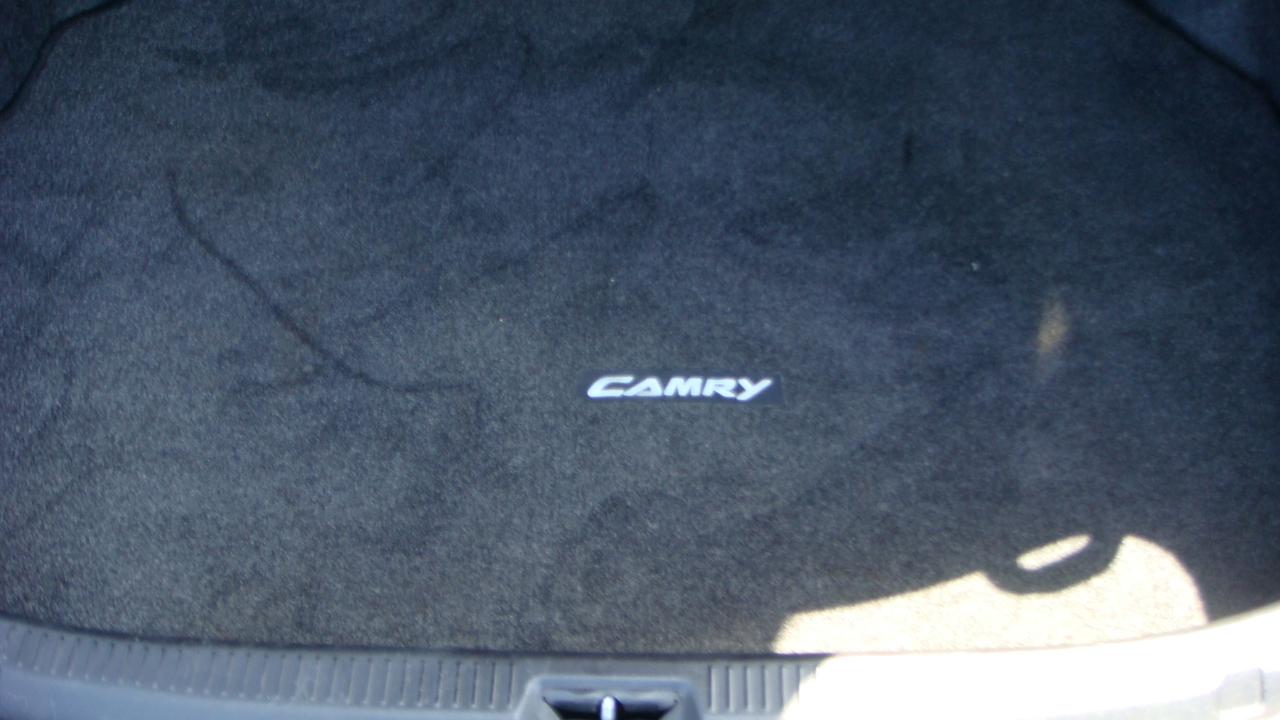 Toyota Camry SE 4D Sedan 2011