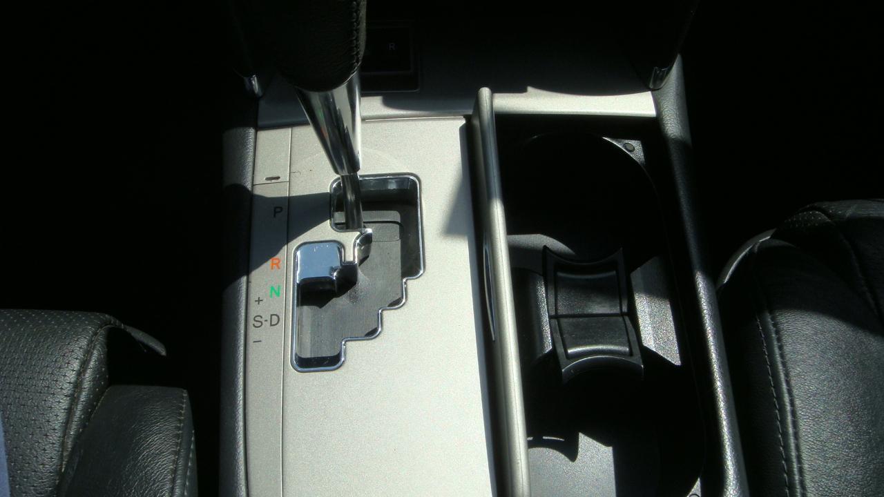 Toyota Camry SE 4D Sedan 2011