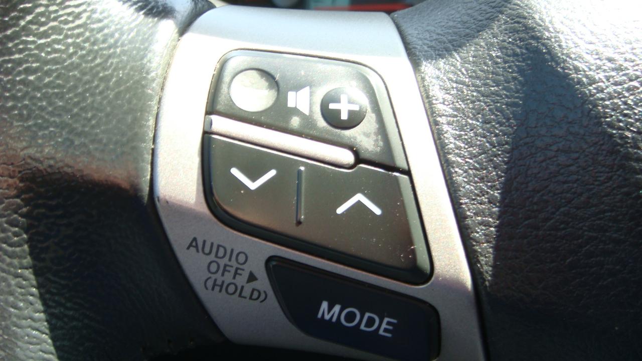 Toyota Camry SE 4D Sedan 2011