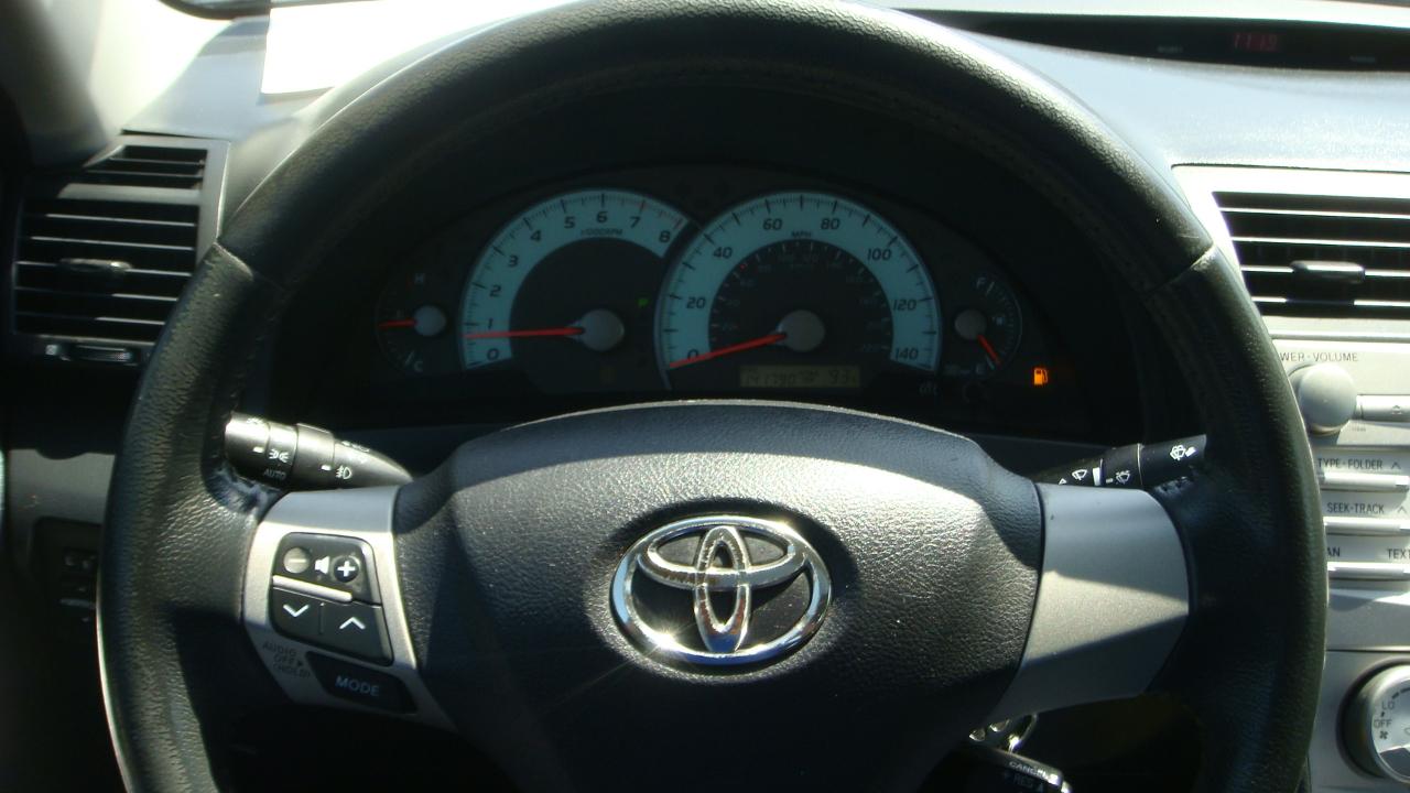 Toyota Camry SE 4D Sedan 2011