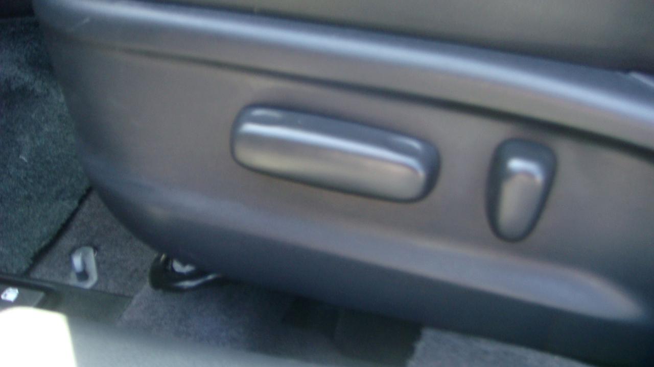 Toyota Camry SE 4D Sedan 2011