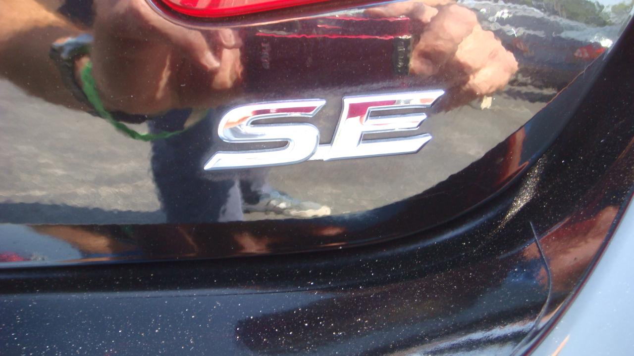 Toyota Camry SE 4D Sedan 2011