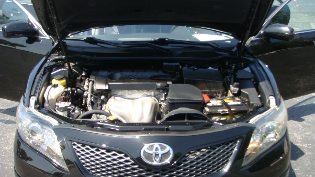 Toyota Camry SE 4D Sedan 2011