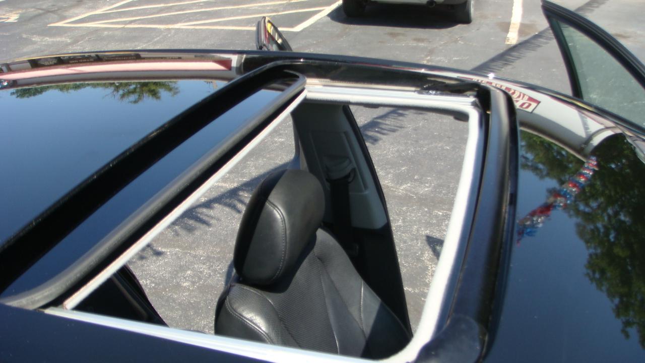 Toyota Camry SE 4D Sedan 2011
