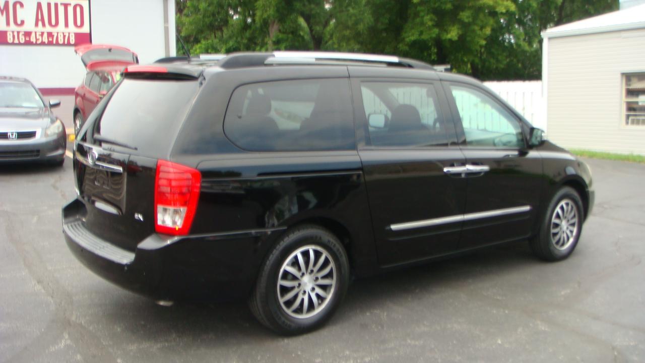 Kia Sedona EX LWB 2011