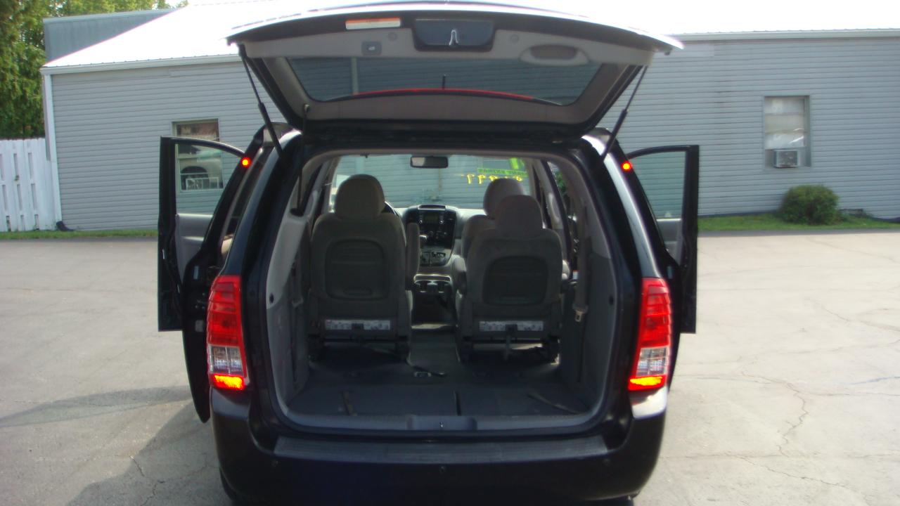 Kia Sedona EX LWB 2011