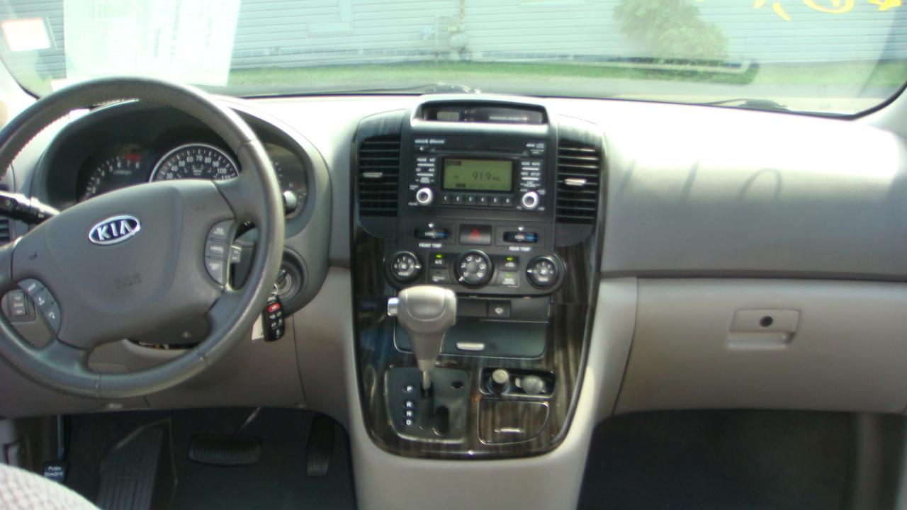 Kia Sedona EX LWB 2011