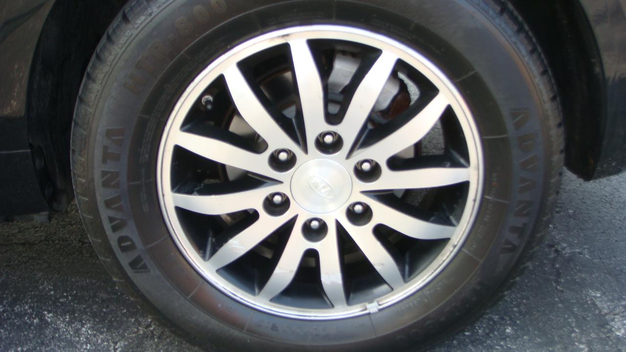 Kia Sedona EX LWB 2011