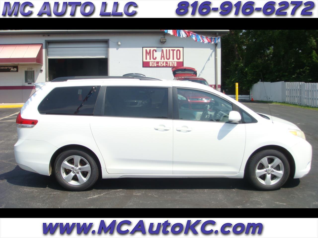 2013 Toyota Sienna LE 8-Passenger Seating