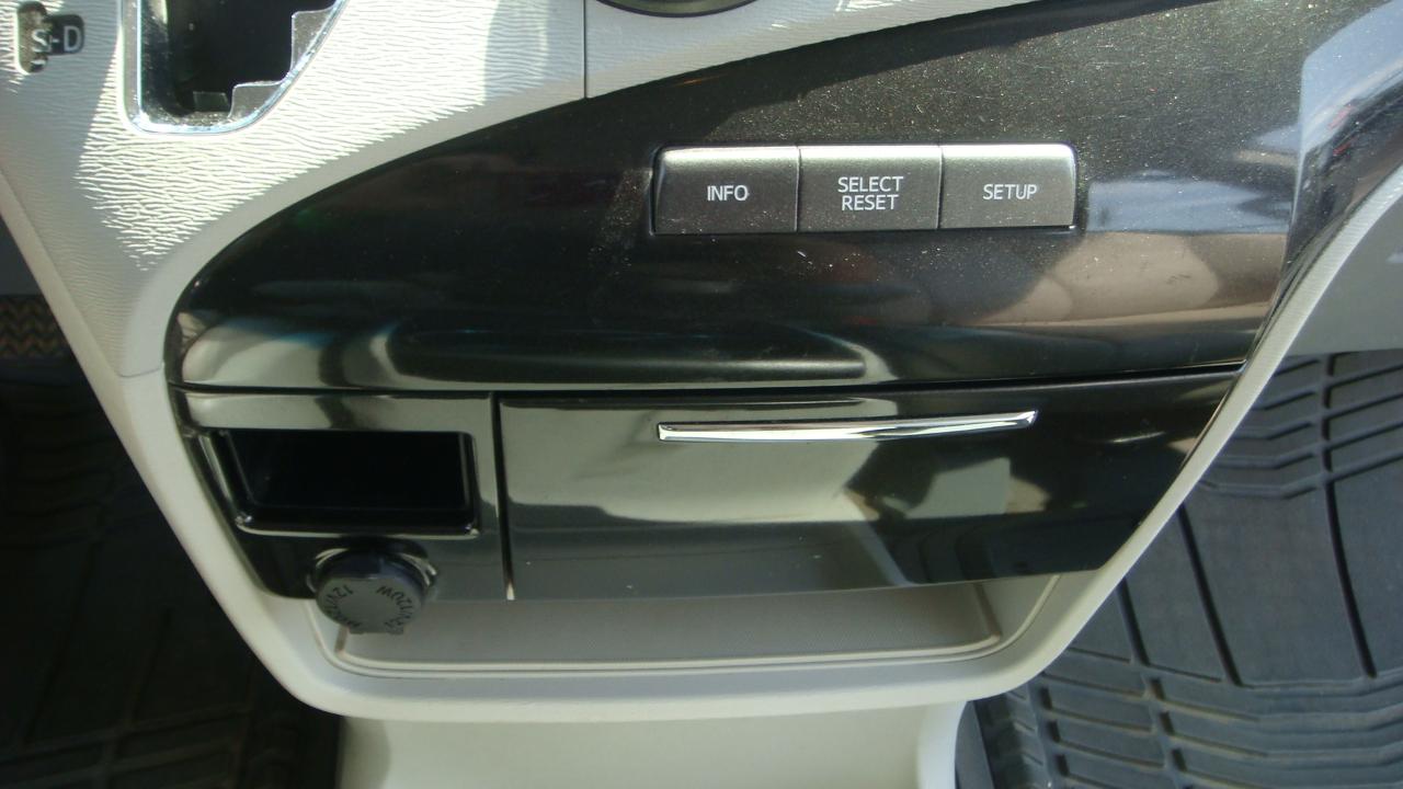 Toyota Sienna LE 8-Passenger Seating 2013