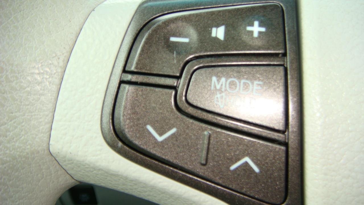 Toyota Sienna LE 8-Passenger Seating 2013
