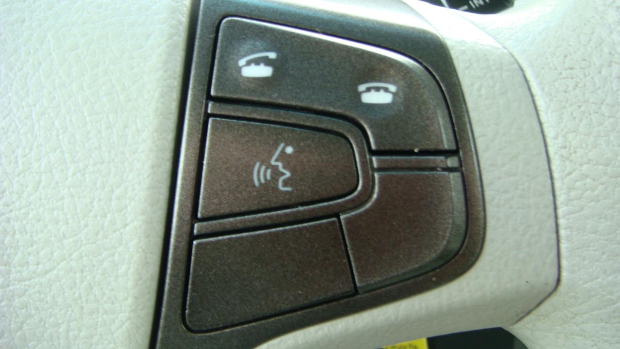 Toyota Sienna LE 8-Passenger Seating 2013