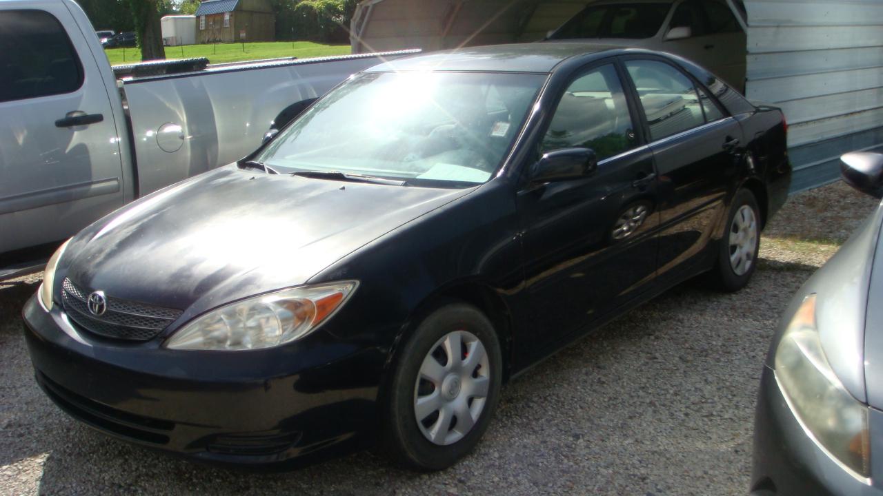 Toyota Camry LE 2004