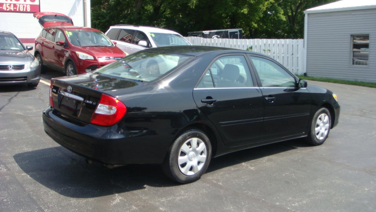 Toyota Camry LE 2004