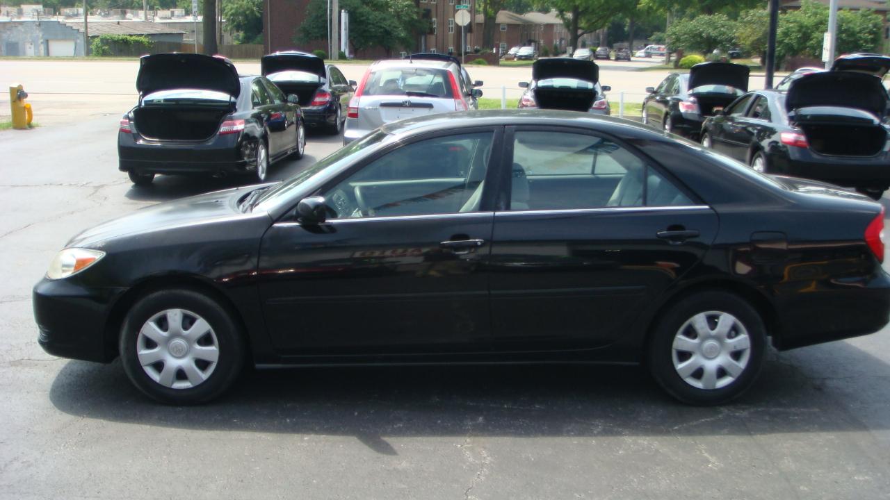 Toyota Camry LE 2004
